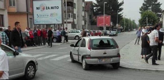 Kasumović sa 15 hitaca izrešetao auto Milunovića? Kasumović sa 15 hitaca izrešetao auto Milunovića?