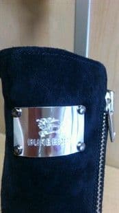 Carinici privremeno oduzeli 144 para "firmirane" obuće Carinici privremeno oduzeli 144 para "firmirane" obuće