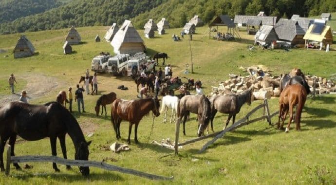 Više vikendica nego stada Više vikendica nego stada