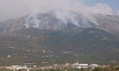 Gori Lovćen, odliježu detonacije, i avioni MUP-a gase požare Gori Lovćen, odliježu detonacije, i avioni MUP-a gase požare