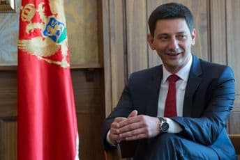 Pajović: Službena dokumenta, pečat i bankovne kartice stoje u Ambasadi