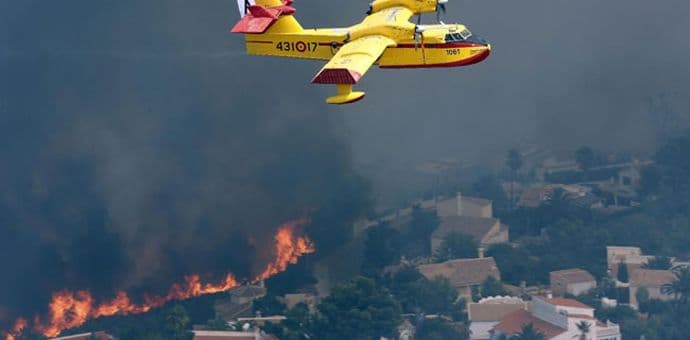 Španija: Zbog podmetnutog požara evakuisano 1.000 ljudi Španija: Zbog podmetnutog požara evakuisano 1.000 ljudi