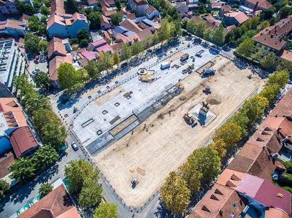 FOTO: Naziru se obrisi budućeg Trga slobode FOTO: Naziru se obrisi budućeg Trga slobode