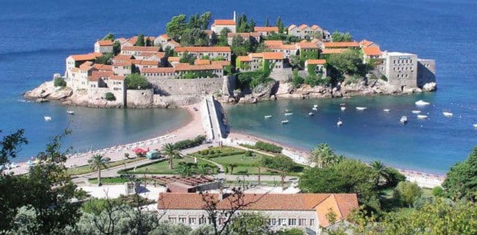 Policija traga za anonimnim bombašem Policija traga za anonimnim bombašem