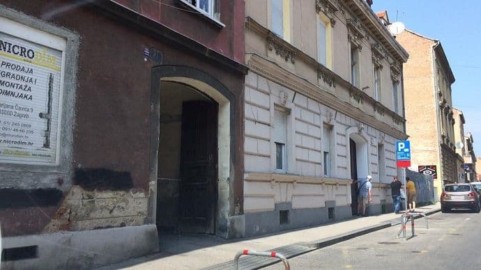 Žena kuhinjskim nožem ubila muškarca u stanu Žena kuhinjskim nožem ubila muškarca u stanu