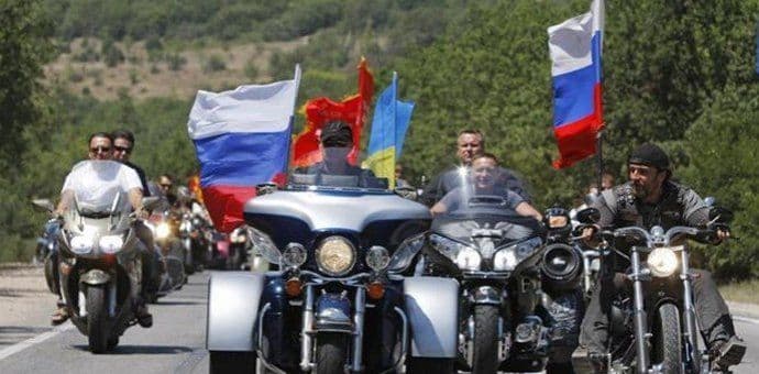 Putin finansira "Noćne vukove" za ujedinjavanje "bratskih slovenskih naroda" Putin finansira "Noćne vukove" za ujedinjavanje "bratskih slovenskih naroda"