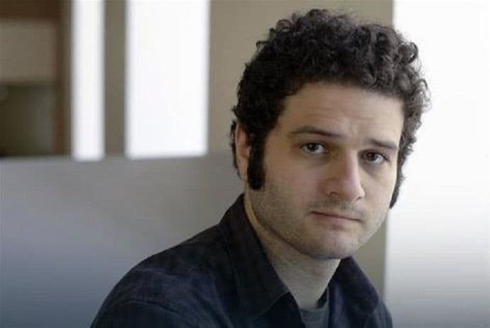 Suosnivač "Fejsbuka" donira 20 miliona za PORAZ TRAMPA Suosnivač "Fejsbuka" donira 20 miliona za PORAZ TRAMPA