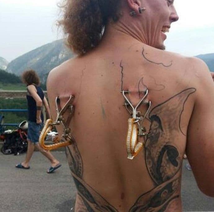 VIDEO: Skok sa mosta na Đurđevića Tari: Visi na goloj koži! VIDEO: Skok sa mosta na Đurđevića Tari: Visi na goloj koži!