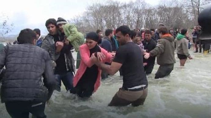 TRAGEDIJA U BUGARSKOJ: Dva migranata se udavila, četvoro nestalo u Dunavu TRAGEDIJA U BUGARSKOJ: Dva migranata se udavila, četvoro nestalo u Dunavu