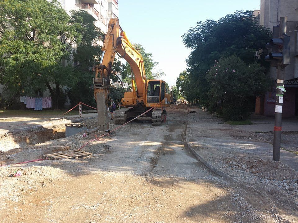 FOTO: Druga faza rekonstrukcije Ulice “Radosava Burića” FOTO: Druga faza rekonstrukcije Ulice “Radosava Burića”