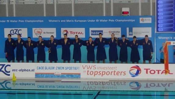 Juniori poraženi od Mađarske, sa Hrvatskom za četvrtfinale Juniori poraženi od Mađarske, sa Hrvatskom za četvrtfinale