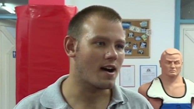 Srpski reprezentativac pretučen jer je nosio Zvezdin dres!? Srpski reprezentativac pretučen jer je nosio Zvezdin dres!?