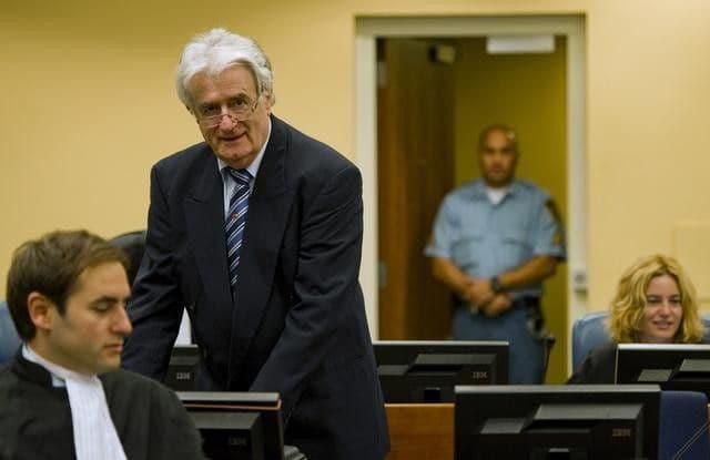 Karadžić: Nije trebalo da kočim vojsku Karadžić: Nije trebalo da kočim vojsku