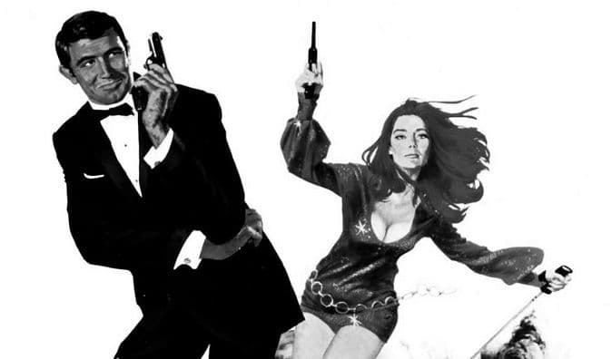 Boris Dežulović: U službi Njenog Vrhovništva Boris Dežulović: U službi Njenog Vrhovništva