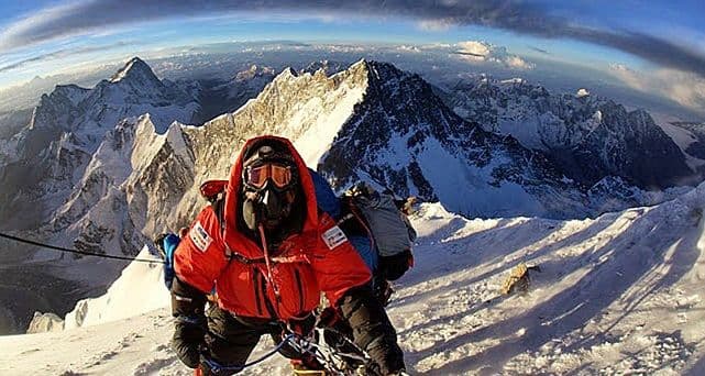 BIZARNO: Više od 200 leševa leži smrznuto na Mont Everestu! I pomažu alpinistima! BIZARNO: Više od 200 leševa leži smrznuto na Mont Everestu! I pomažu alpinistima!