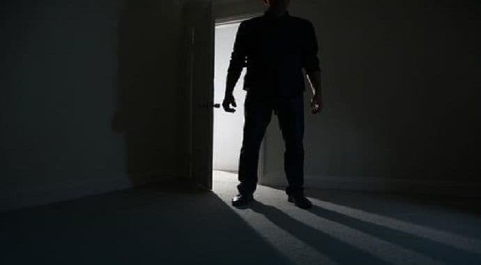 Određen pritvor muškarcu koji je godinu dana silovao ćerku(13) svoje djevojke Određen pritvor muškarcu koji je godinu dana silovao ćerku(13) svoje djevojke