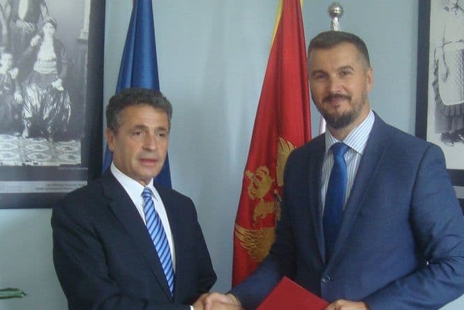 Susret Pejović - Durmiši: Kosovskoj strani predložen sporazum o daljoj saradnji u oblasti evropske integracije Susret Pejović - Durmiši: Kosovskoj strani predložen sporazum o daljoj saradnji u oblasti evropske integracije