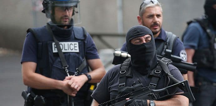 Lažna uzbuna u Parizu, nema talačke krize Lažna uzbuna u Parizu, nema talačke krize