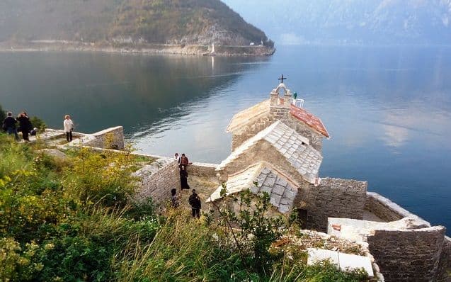 Tivat: Dinamitom lovio ribu Tivat: Dinamitom lovio ribu