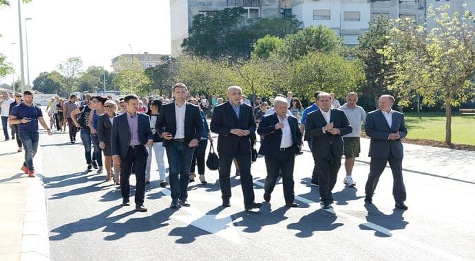 Gradonačelnik otvorio Ulicu Radosava Burića Gradonačelnik otvorio Ulicu Radosava Burića