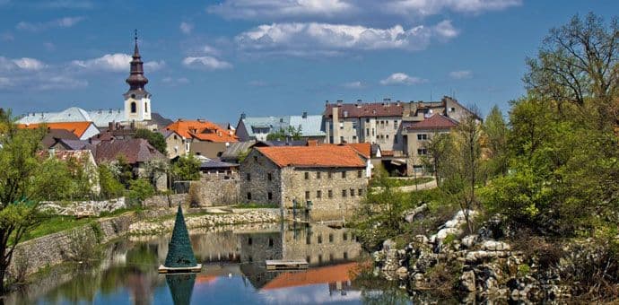 Ličko gej vjenčanje: Upoznali se u zatvoru, na ceremoniju ih dovela policija Ličko gej vjenčanje: Upoznali se u zatvoru, na ceremoniju ih dovela policija