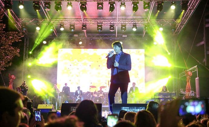 Čola pjevao na Cetinju skoro četiri sata Čola pjevao na Cetinju skoro četiri sata