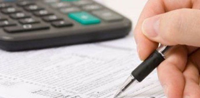 Ekonomski programi partija puni nerealnih mjera: Obećanja pljušte, a kasu niko ne pominje Ekonomski programi partija puni nerealnih mjera: Obećanja pljušte, a kasu niko ne pominje