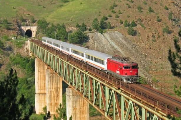 Četiri decenije od izgradnje pruge Beograd – Bar: Svjedok pregalaštva Četiri decenije od izgradnje pruge Beograd – Bar: Svjedok pregalaštva