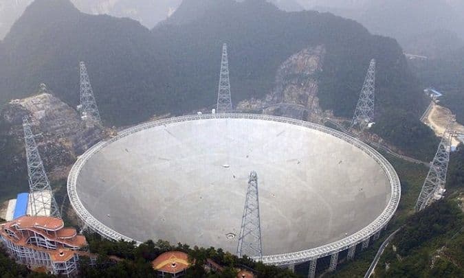 Kina: Upaljen najveći radioteleskop koji istražuje vanzemaljce Kina: Upaljen najveći radioteleskop koji istražuje vanzemaljce
