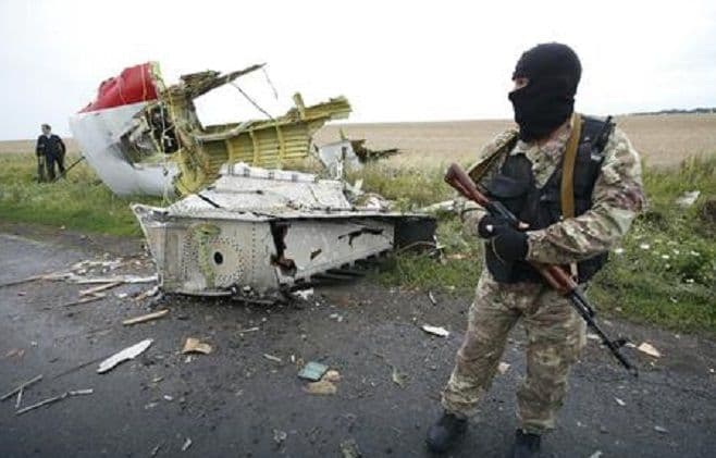 ISTRAŽITELJI POTVRĐUJU: Avion MH17 srušen ruskim projektilom ISTRAŽITELJI POTVRĐUJU: Avion MH17 srušen ruskim projektilom