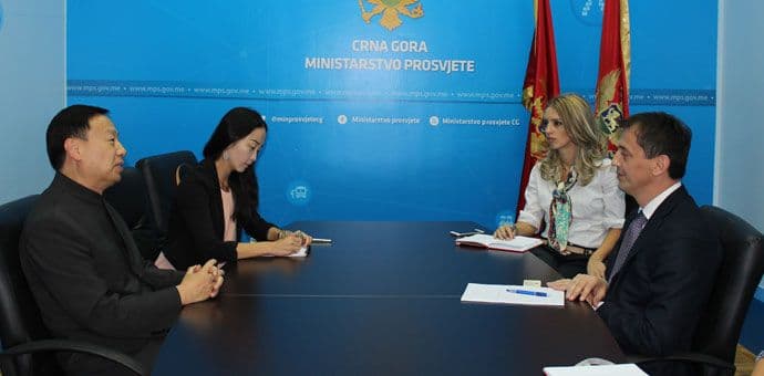 Ministar Bošković se sastao sa ambasadorom NR Kine Ministar Bošković se sastao sa ambasadorom NR Kine