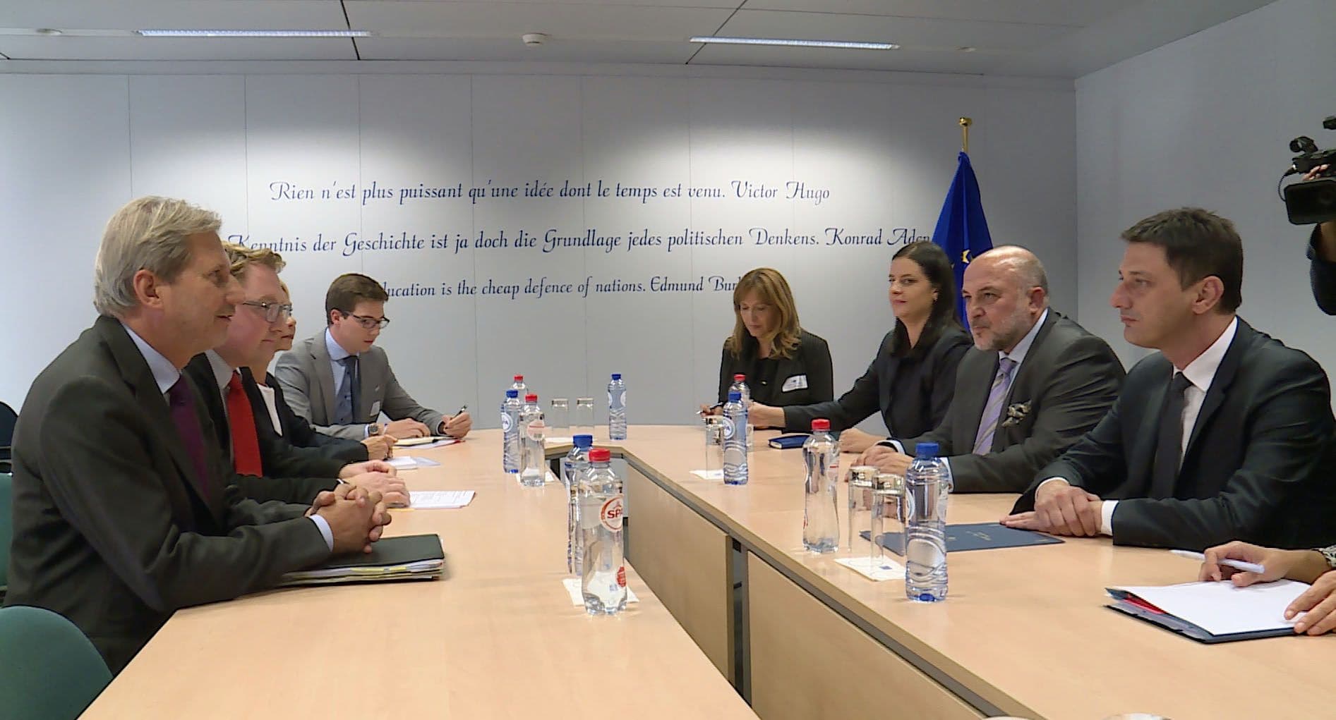 Politički stabilna Crna Gora nastavlja proces integracija Politički stabilna Crna Gora nastavlja proces integracija