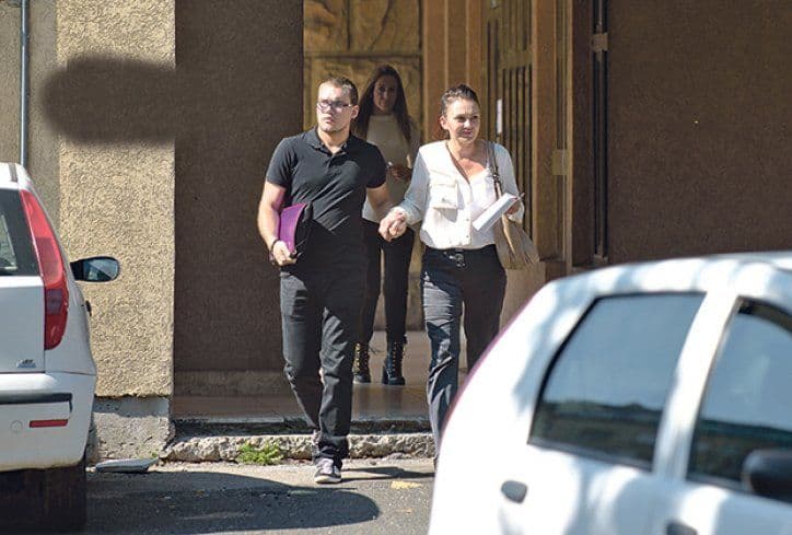 SIN ALBERTA NAĐA: Odričem se oca, htio je da ubije majku SIN ALBERTA NAĐA: Odričem se oca, htio je da ubije majku