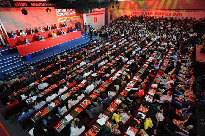 Đukanović mladima DPS-a: Za napredak države presudno je znanje Đukanović mladima DPS-a: Za napredak države presudno je znanje