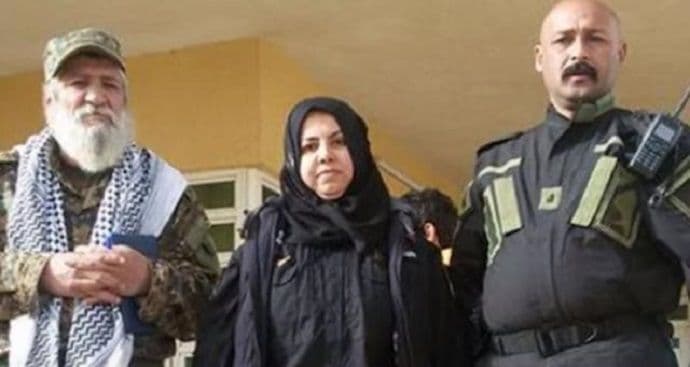 "Domaćica koja ubija džihadiste kao Tarantinov lik" "Domaćica koja ubija džihadiste kao Tarantinov lik"