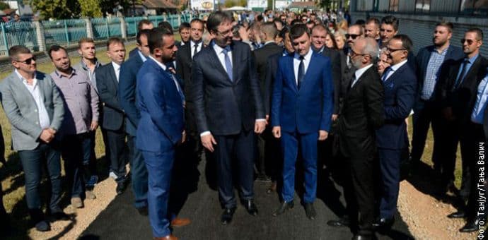 Vučić: Nije protest zbog tri barake, nego zbog mene Vučić: Nije protest zbog tri barake, nego zbog mene