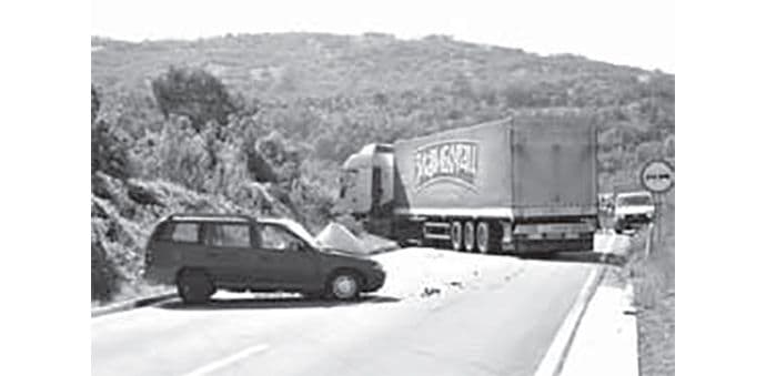 Mladić teško povrijeđen u sudaru Mladić teško povrijeđen u sudaru