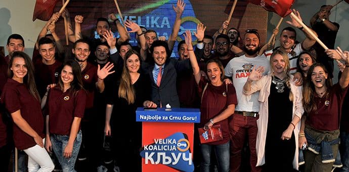 ABAZOVIĆ: Đukanoviću, kupiću ti "kosmodisk" ABAZOVIĆ: Đukanoviću, kupiću ti "kosmodisk"