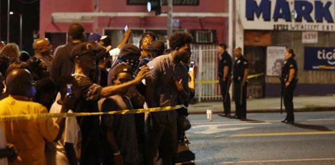 Policija ubila Afroamerikanca u Los Anđelesu Policija ubila Afroamerikanca u Los Anđelesu