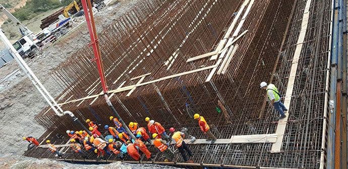 MOST MORAČICA: Neimari armiraju punom parom, uskoro izlivanje stubova (FOTO) MOST MORAČICA: Neimari armiraju punom parom, uskoro izlivanje stubova (FOTO)