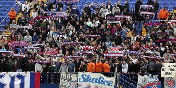 Navijači Hajduka prekidaju meč Kosovo - Hrvatska u Skadru? Navijači Hajduka prekidaju meč Kosovo - Hrvatska u Skadru?