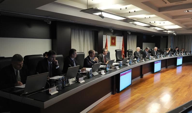 Odbijen predlog o razrješenju Stojanovića Odbijen predlog o razrješenju Stojanovića