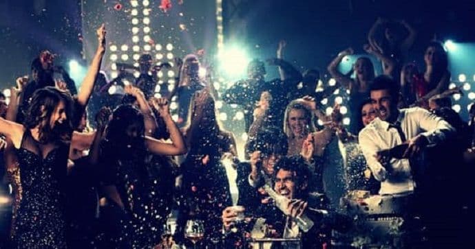 Od ludih žurki sa Spajsicama do rehabilitacije sa Ejmi Vajnhaus Od ludih žurki sa Spajsicama do rehabilitacije sa Ejmi Vajnhaus