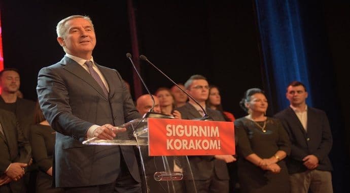 Đukanović u Gusinju: Jedino glas za DPS je sigurno glas za Crnu Goru Đukanović u Gusinju: Jedino glas za DPS je sigurno glas za Crnu Goru