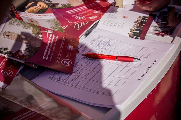 Forum mladih SDP Podgorica: Peticija protiv uništavanja zelenih površina u Bloku V Forum mladih SDP Podgorica: Peticija protiv uništavanja zelenih površina u Bloku V