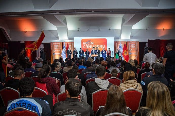 Pajović na Cetinju: Pozitivna nikad neće izdati Crnu Goru Pajović na Cetinju: Pozitivna nikad neće izdati Crnu Goru