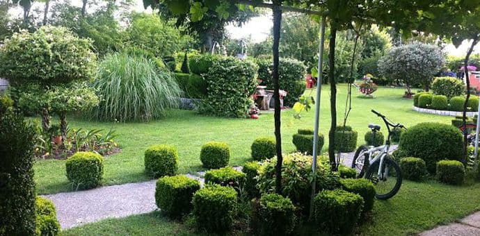 Izabrana najljepša bašta Podgorice u 2016. godini (Foto) Izabrana najljepša bašta Podgorice u 2016. godini (Foto)