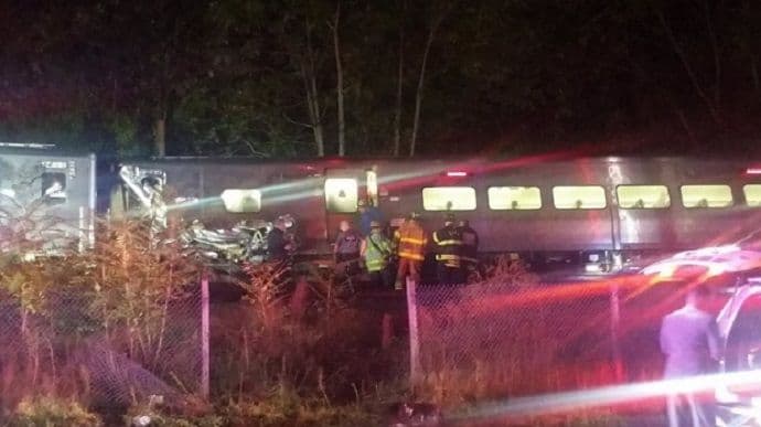 Sudar dva voza u SAD-u, 33 osobe povrijeđene Sudar dva voza u SAD-u, 33 osobe povrijeđene