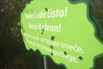 Puškom u "neka bude čisto" znak