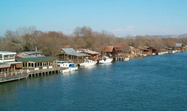 Peticija za opstanak ribarskih kućica: Hiljadu potpisa za dan Peticija za opstanak ribarskih kućica: Hiljadu potpisa za dan